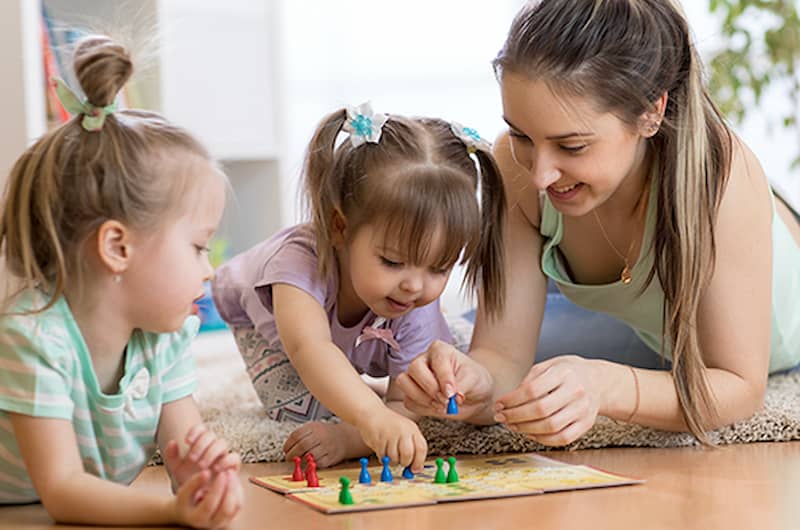 À qui le tour ?! - Jeu amusant pour jeunes parents