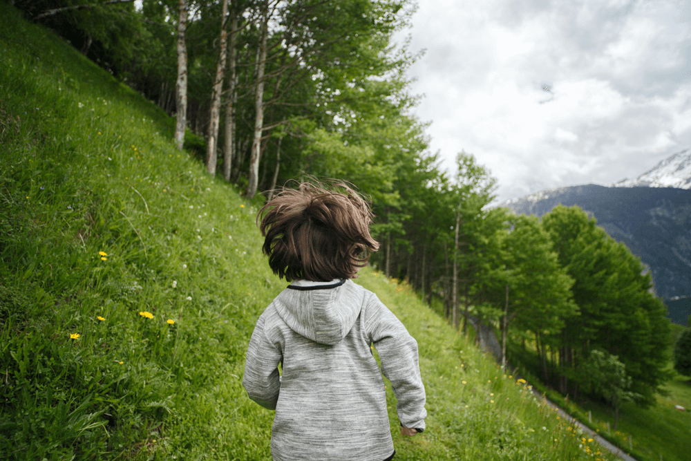 Enfant dans la nature